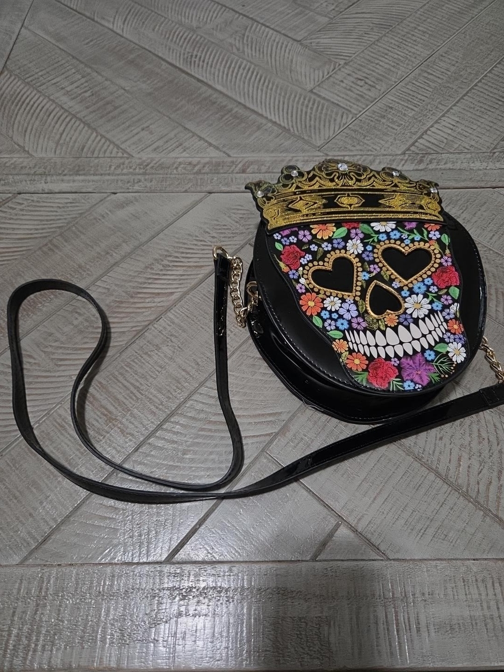 Betsey Johnson Sugar Skull Queen Floral Crown Crossbody Bag - Picture 2 of 6